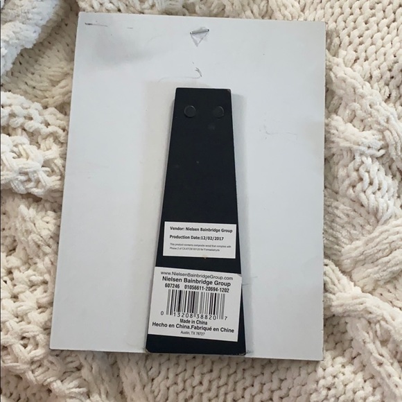 Rustic wood - Picture 2 of 3